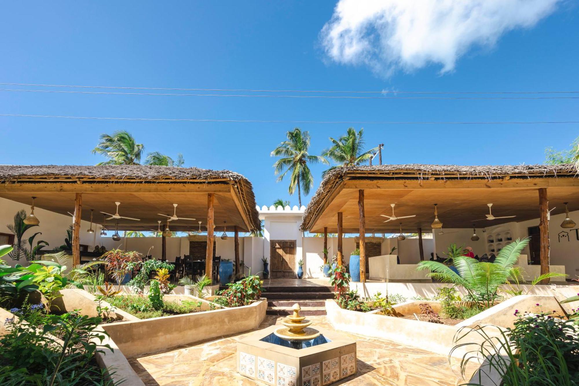 Tasneem Islamic Luxury Suites Jambiani  Buitenkant foto